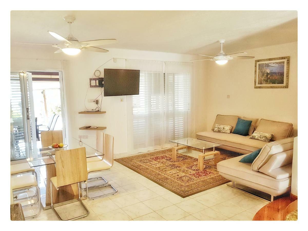 Sea Front Villa Vera Χλώρακα Εξωτερικό φωτογραφία