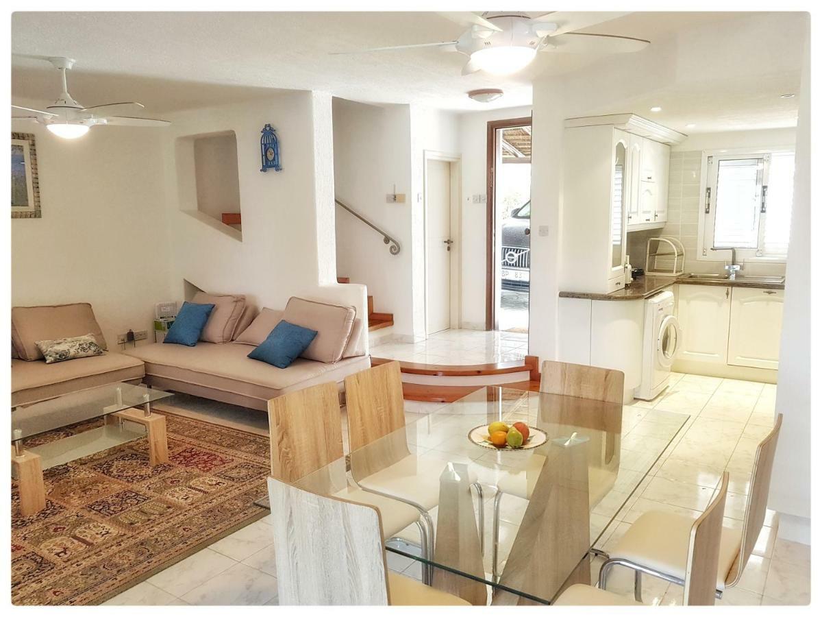 Sea Front Villa Vera Χλώρακα Εξωτερικό φωτογραφία